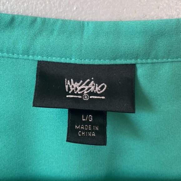 Mossimo Deep V Blouse - Picture 7 of 8